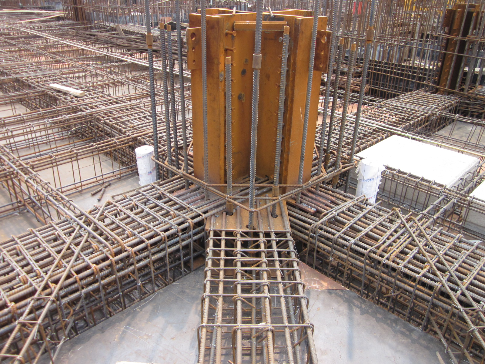 钢筋混凝土柱CFRP加固原理